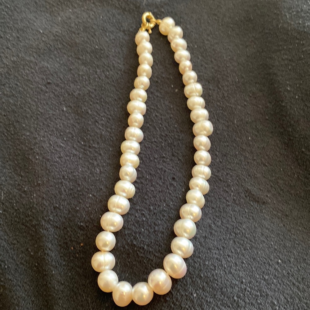 Beautiful 16” Pearl Necklace